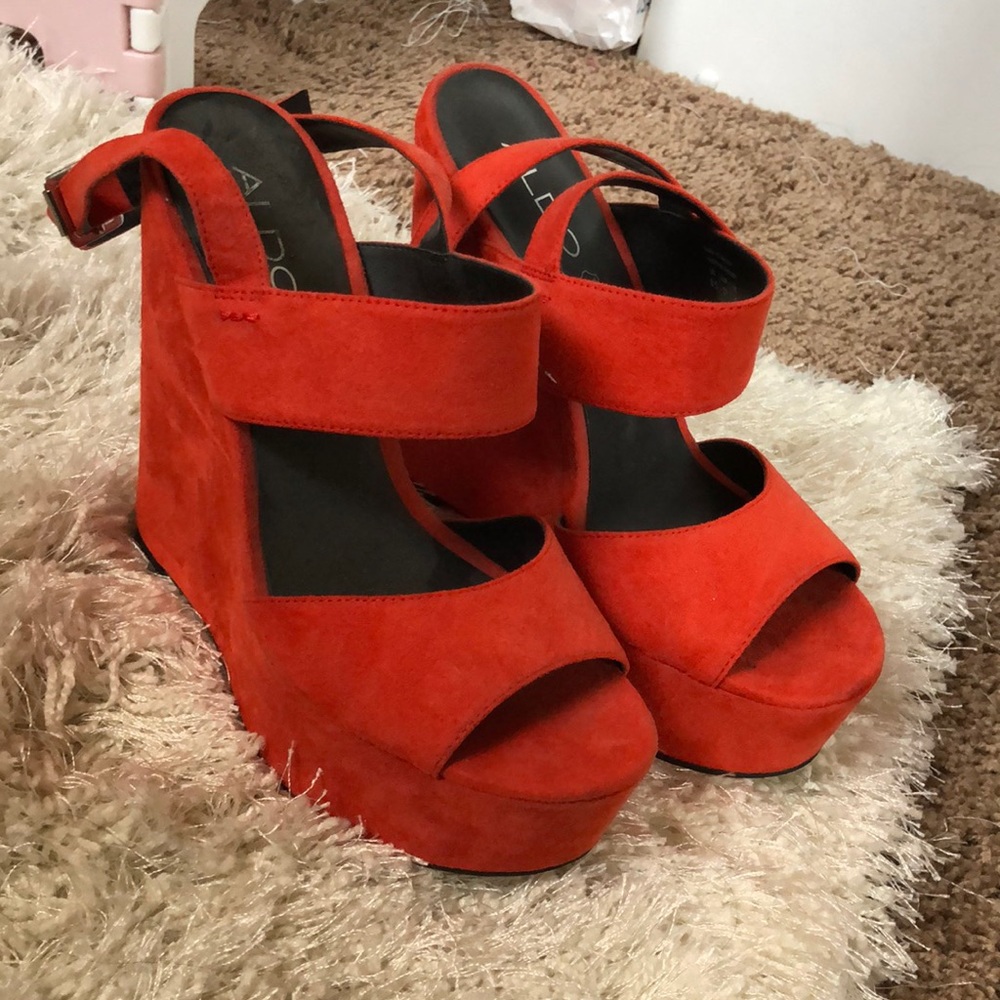 Aldo red orange wedges